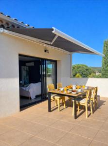 Lecrin dAndréa - à 20min de la mer et 5min du centre, parking privé - By AURAconciergerie