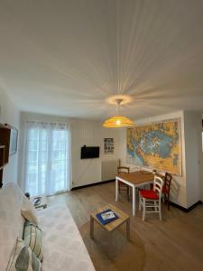 Ty Gavrinis - T2- Centre Bourg - 100m de la mer