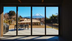 THE THIRD PLACE Mt Fuji