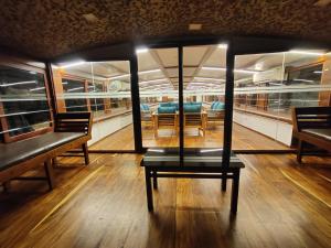 Sailora Voyage house boat cruise