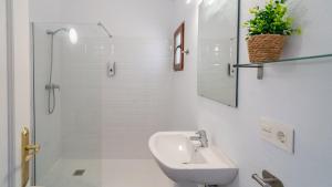 Casita Gabriel Algodonales by Ruralidays