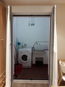 1A161 Apartment en Gijón para 5 personas by R2R