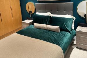 2 bed - Sleeps 4 - Balcony - Parking - In Excel