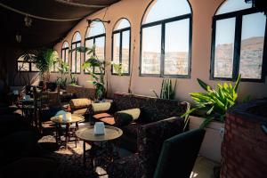 Nomads Hotel
