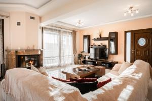 Kristalia Villa in Anafonitria