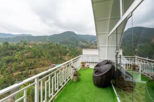 SaffronStays Prism Hill Cocoon Suite
