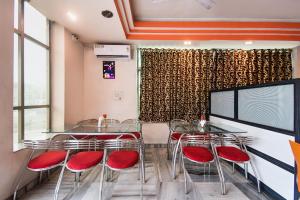 Hotel O New Tulip Santragachi Junction