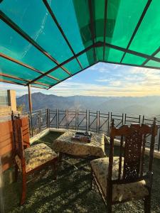 Shimla TerraHaus- Penthouse with stunning valley view