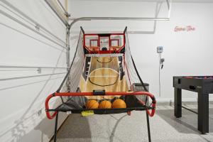 Las Cruces Gem with Pool Table & Private Yard