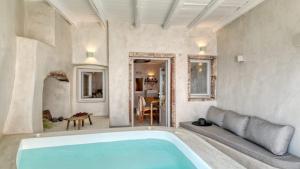Marble Sun Villa with Jacuzzi by Caldera Houses