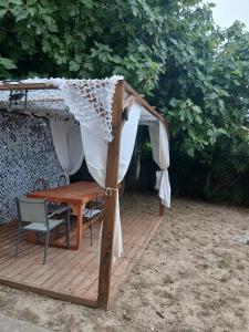 Air-conditioned villa with pool