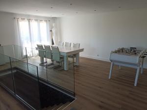 Air-conditioned villa with pool