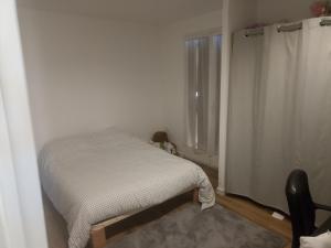 Air-conditioned villa with pool