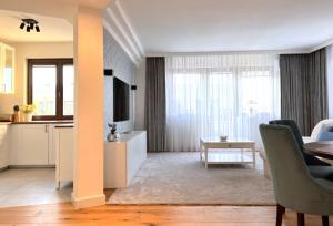 Jelitkowski Dwór Seaside & Parking by Downtown Apartments