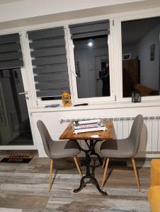 Altea - Lago di Como nuovo accogliente mini appartamento vicino alla spiaggia e giardino