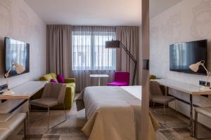 Classic Double Room with Sofa Bed room in Mercure Krakow Stare Miasto