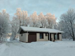 Aurora riverside home