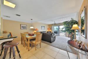 Twenty-Six Twenty-Six 202 - Shores Delight