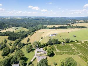 Holiday Home in Nadrin Filly with Garden