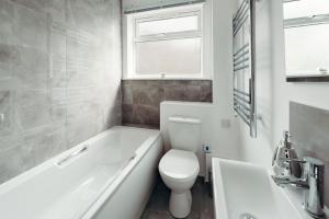 K Suites - Station Road 13