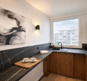 Montparnasse - Premium apartment with lift and balcony for 6