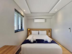 Stylish 1-Bed at 216 High Level with Rooftop Pool