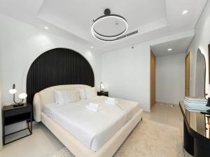 Restay Homes at Paramount Midtown Hotel - Infinity pool access included