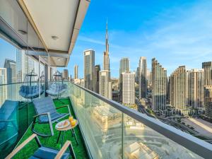 Restay Homes at Paramount Midtown Hotel - Infinity pool access included