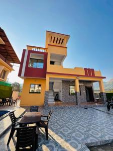Pvt poolside 3Bhk villa at lonavala
