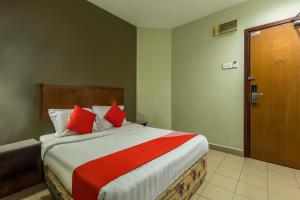 Super OYO 828 Comfort Hotel Shah Alam