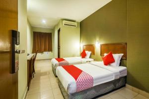 Super OYO 828 Comfort Hotel Shah Alam