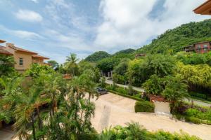 Bella Vista 7A 3 bdrs pool view in Los Suenos