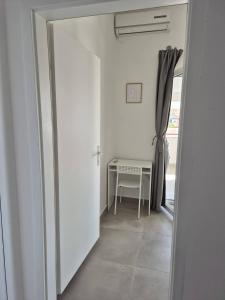 Vir, two bedroom apt with wi-fi, A-C, parking, 600m to the beach