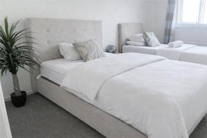 Budget Friendly Stay - HS2 - New St - Private Parking