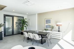 Luxury Oasis Escape