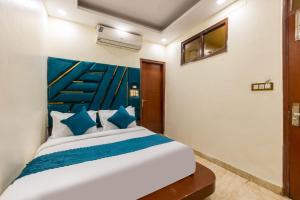 Hotel Prem Deluxe 2 Min Walk From New Delhi Railway Station