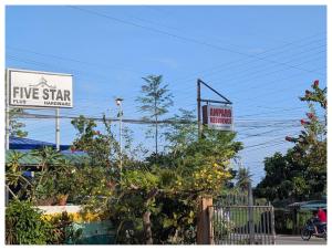 Amparo Residence, Mayon Room