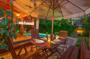 Trapezaki Secret Garden