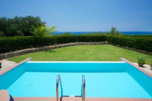 Trapezaki Bay Cottage