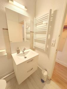 Studio avec balcon, centre-ville, clim, wifi & plage