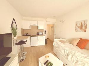 Studio avec balcon, centre-ville, clim, wifi & plage