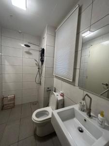 IOI Retreat at Conezion near IOI City Mall-Free Netflix