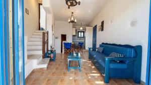 Cycladic Two bedroom House With a Shared Pool