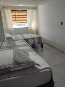 Casa na Margem da Represa em Rio dos Cedros