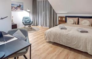 Cozy Home In Grzybowo With Wifi