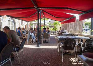 Logis Hôtels - Hôtel et Restaurant Le Lion dOr