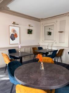 Logis Hôtels - Hôtel et Restaurant Le Lion dOr
