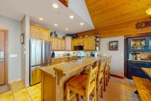 Coyote Creek Chalet