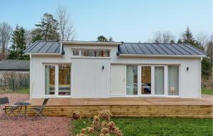 Nice Home In Ludvigsborg With Wifi