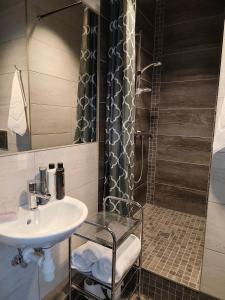 Red Doors Apartament 23 Free Parking